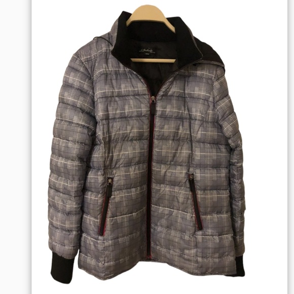 Charlie B puffer jacket gently/barely used with a hood size medium plaid - Picture 2 of 7